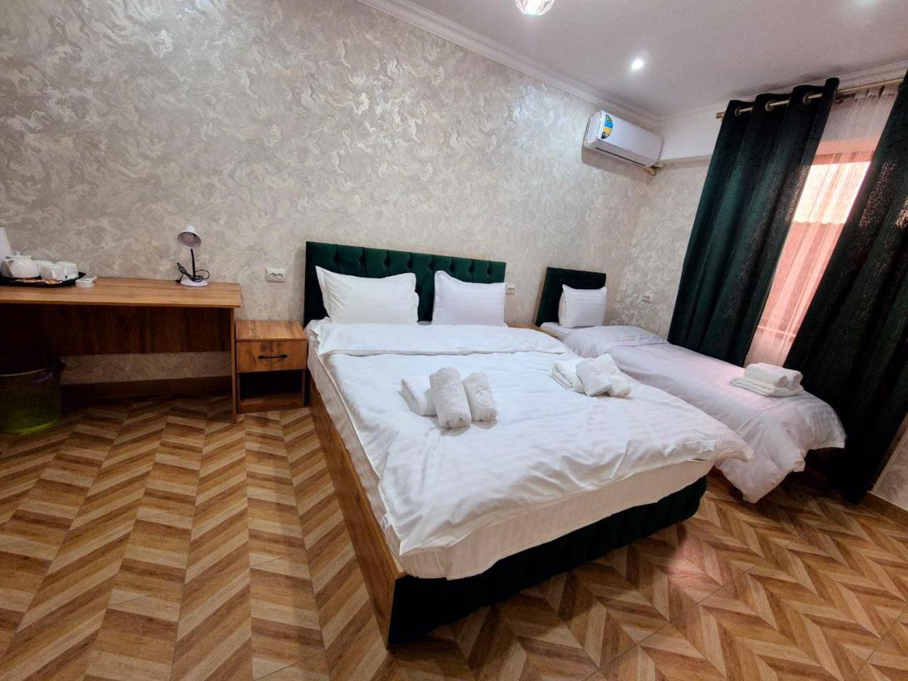 Samarkand Imron Hotel Exterior foto
